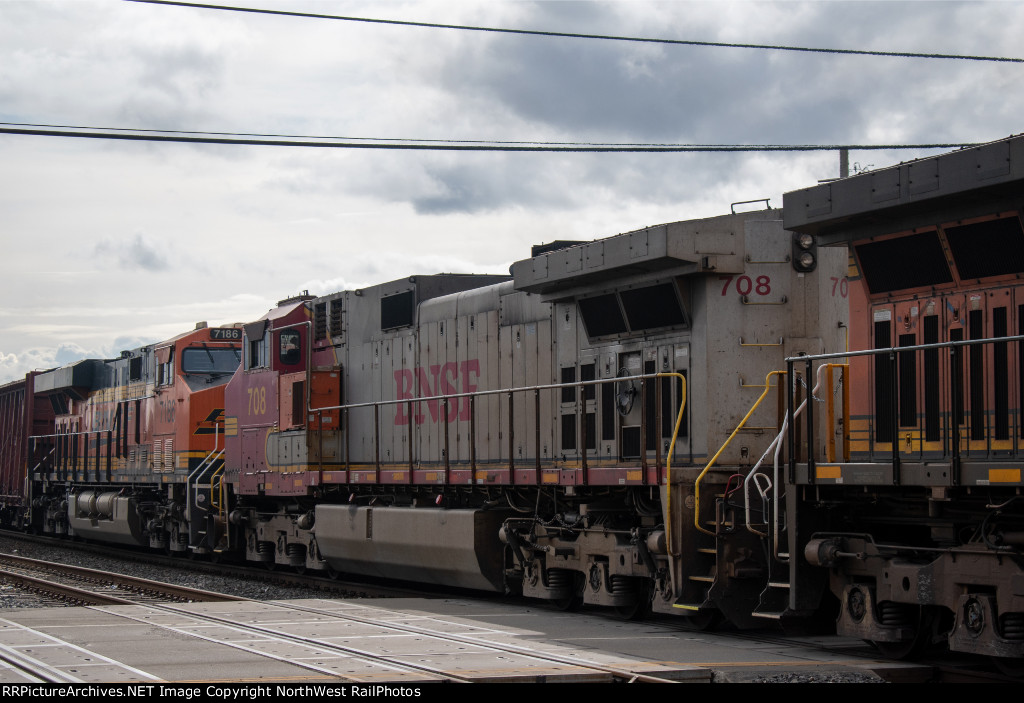 BNSF 708